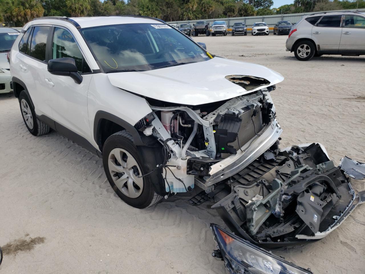 TOYOTA RAV4 LE 2020 with VIN 2T3H1RFVXLW080317 - Photo from auction