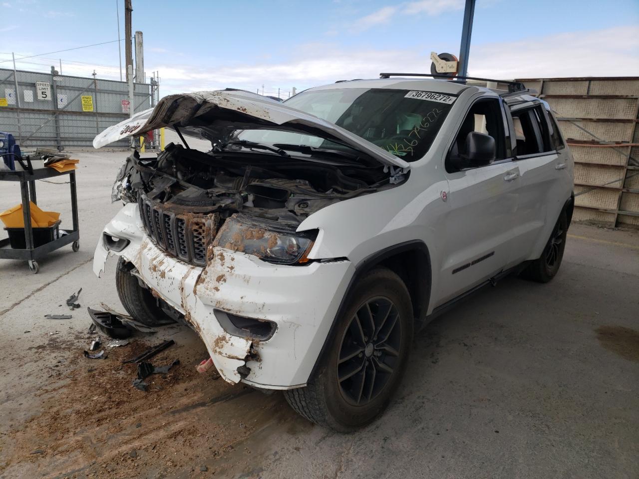 Photo 2 from auction – 2017 JEEP GRAND CHER with VIN 1C4RJFLG3HC671222