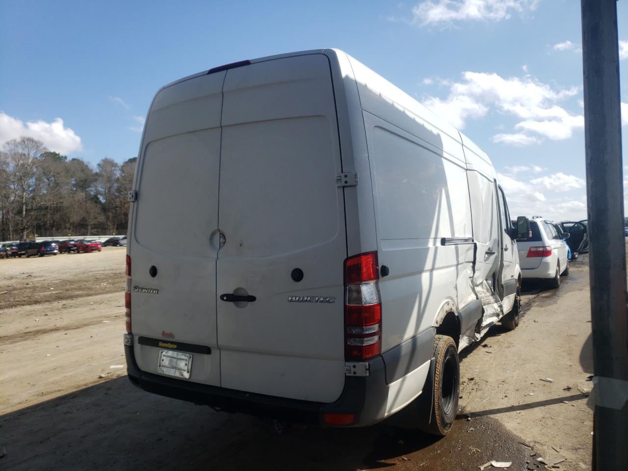 Photo 4 from auction – 2012 MERCEDES-BENZ SPRINTER 3 with VIN WD3PF4CC8C5627721