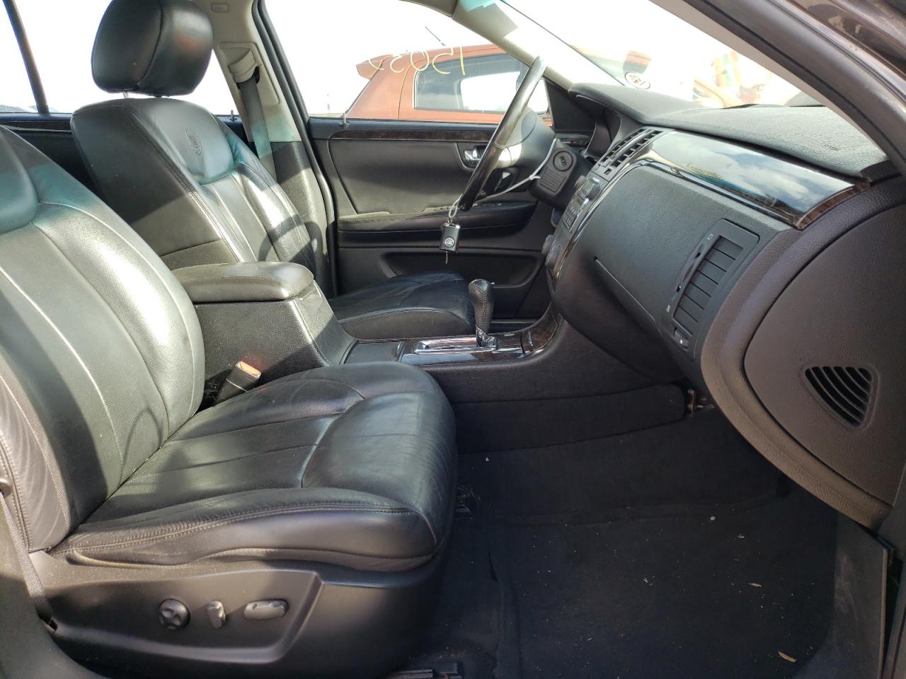 Photo 5 from auction – 2009 CADILLAC DTS with VIN 1G6KD57Y89U118134