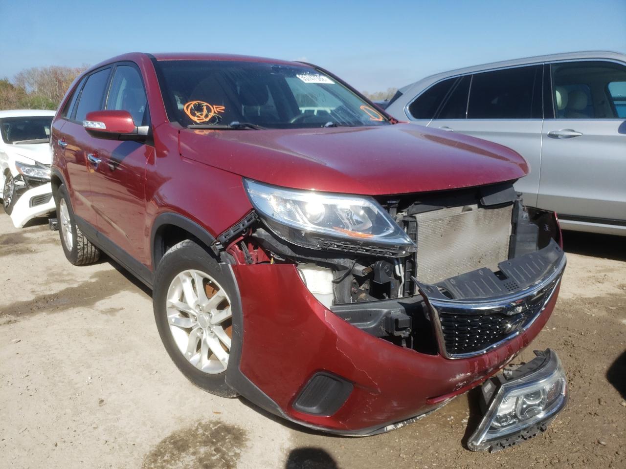 KIA SORENTO LX 2014 with VIN 5XYKT3A67EG538166 - Photo from auction