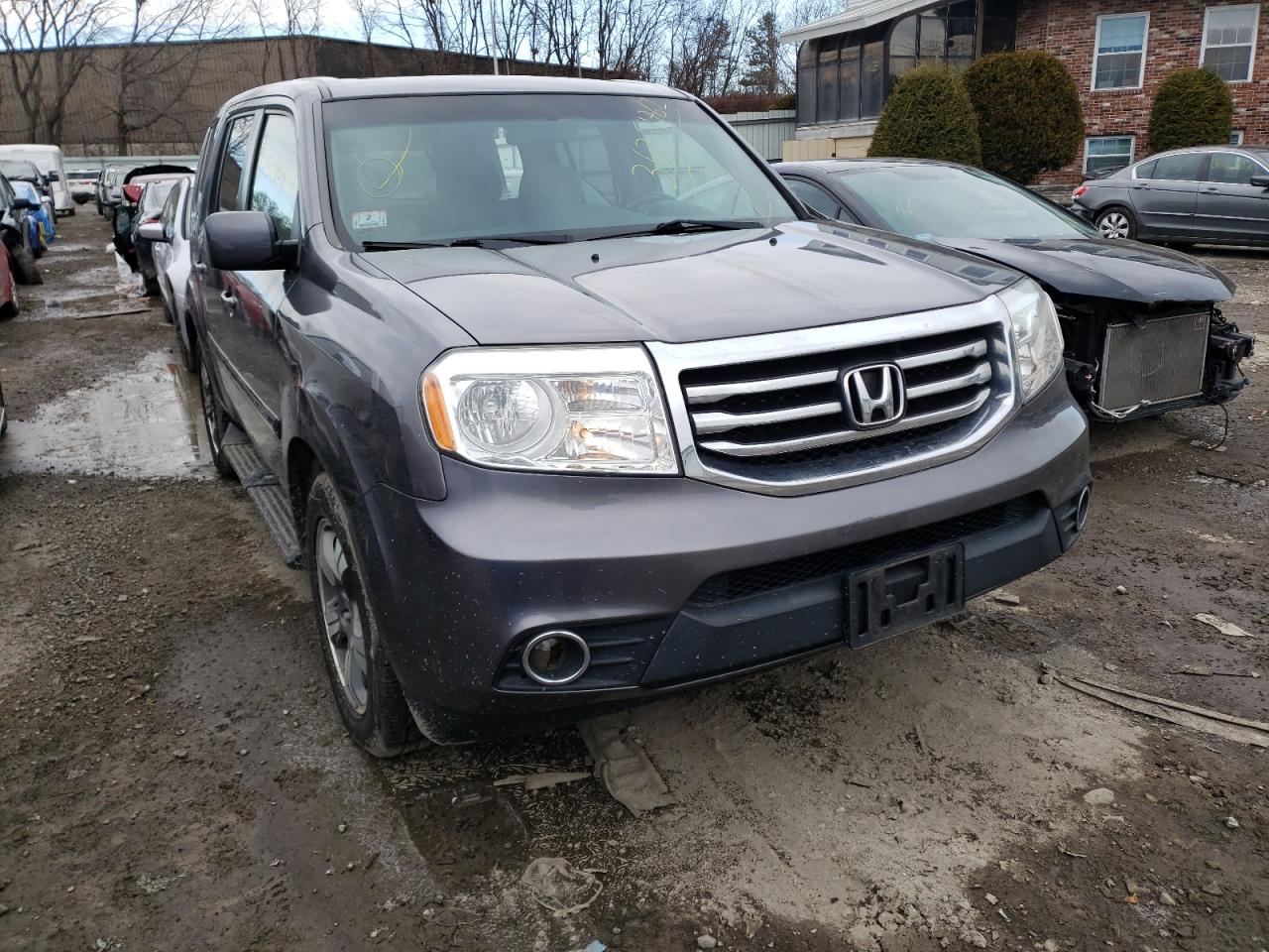 HONDA PILOT SE 2015 with VIN 5FNYF4H32FB076434 - Photo from auction