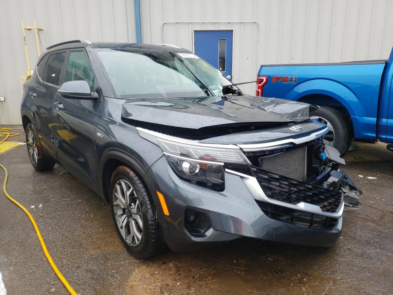 KIA SELTOS EX 2021 with VIN KNDERCAA5M7101908 - Photo from auction