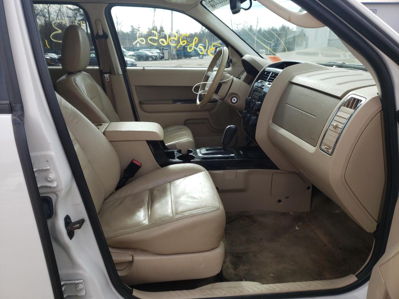 Photo 5 from auction – 2011 FORD ESCAPE LIM with VIN 1FMCU9E75BKC59274