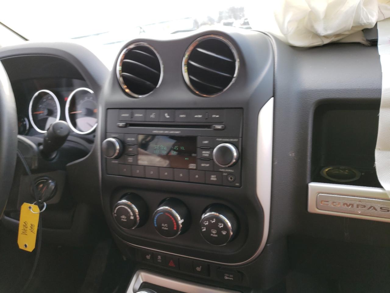 Photo 9 from auction – 2017 JEEP COMPASS LA with VIN 1C4NJCEA5HD155976