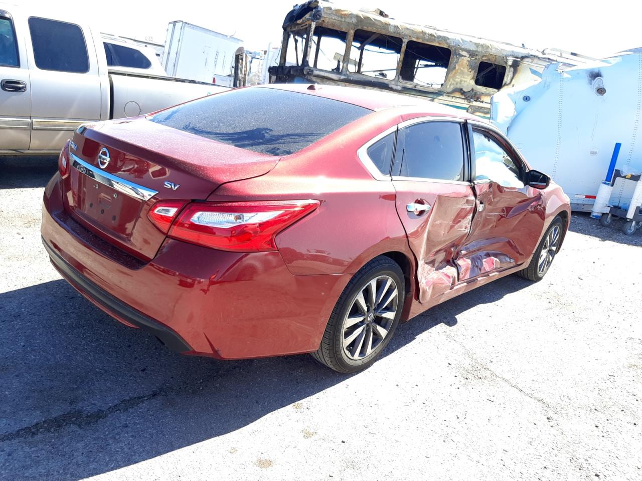 Photo 4 from auction – 2017 NISSAN ALTIMA 2.5 with VIN 1N4AL3AP9HC185027