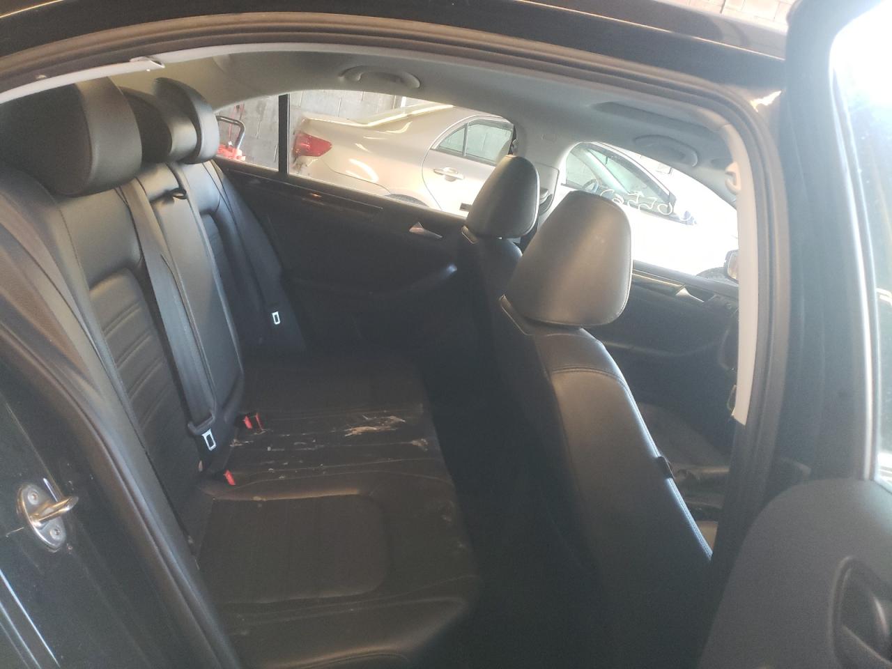 Photo 6 from auction – 2017 VOLKSWAGEN JETTA SEL with VIN 3VWL17AJ5HM300178