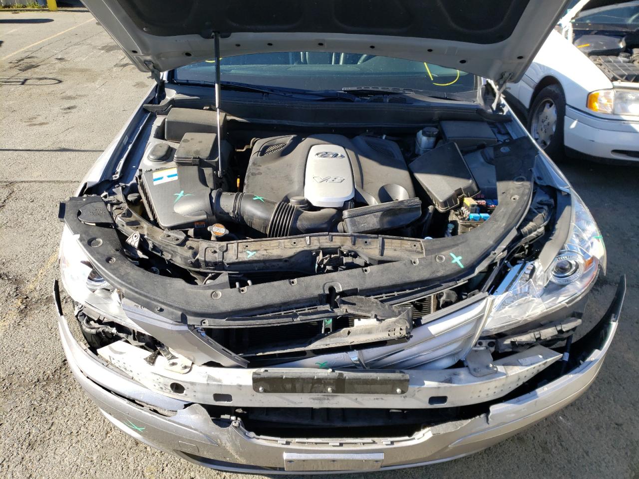 Photo 7 from auction – 2011 HYUNDAI GENESIS 4. with VIN KMHGC4DF5BU121447