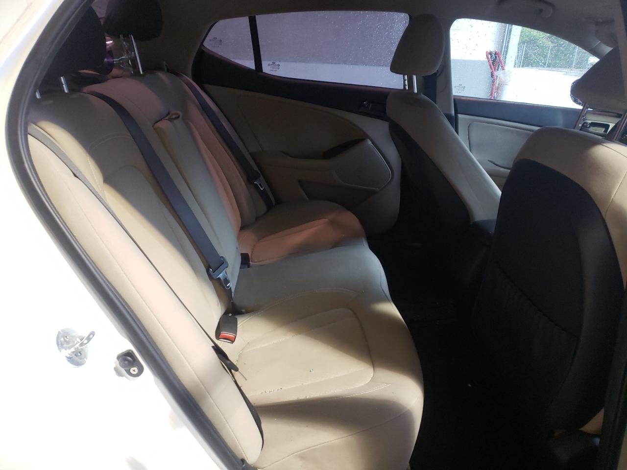 Photo 6 from auction – 2011 KIA OPTIMA LX with VIN KNAGM4A71B5131673