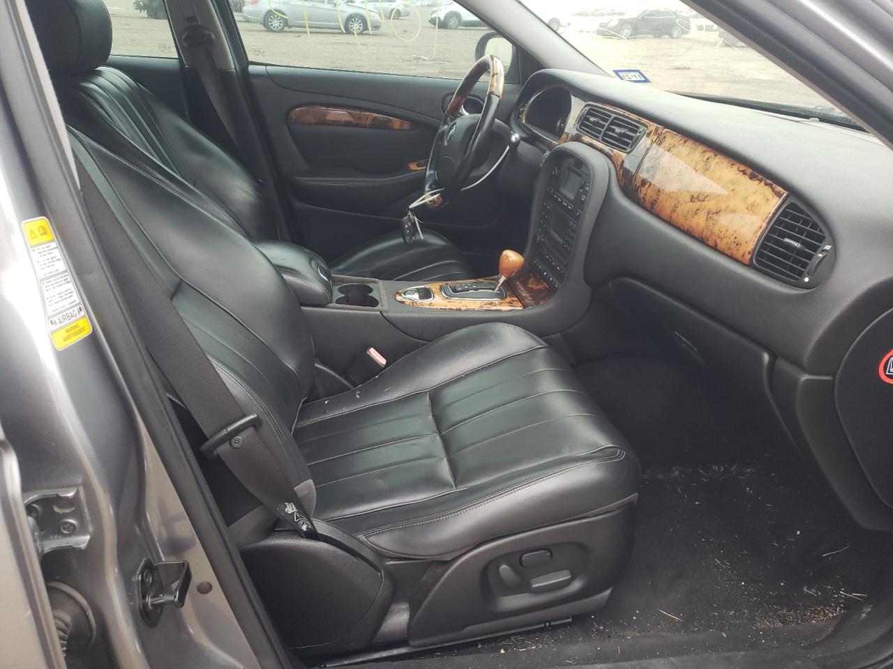 Photo 5 from auction – 2009 JAGUAR S-TYPE with VIN SAJWA01A67FN76408