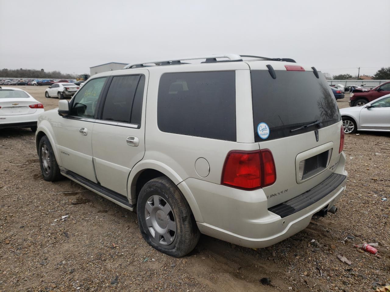 Photo 3 from auction – 2006 LINCOLN NAVIGATOR with VIN 5LMFU27586LJ05624