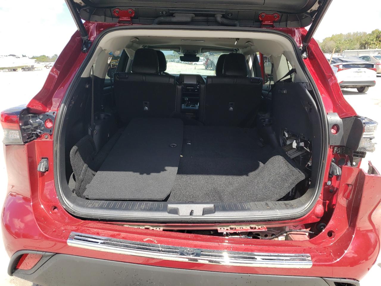 Photo 9 from auction – 2021 TOYOTA HIGHLANDER with VIN 5TDGZRAH5MS073882