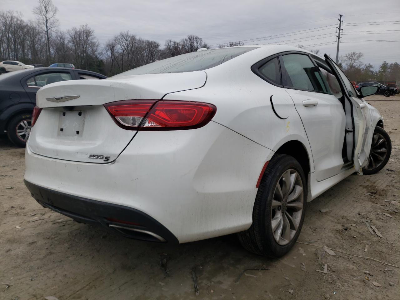 Photo 4 from auction – 2016 CHRYSLER 200 S with VIN 1C3CCCBB1GN127748