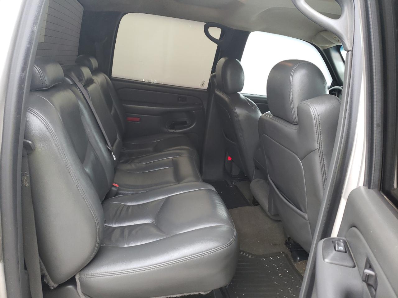 Photo 6 from auction – 2005 CHEVROLET SILVERADO with VIN 1GCHK23U85F879789