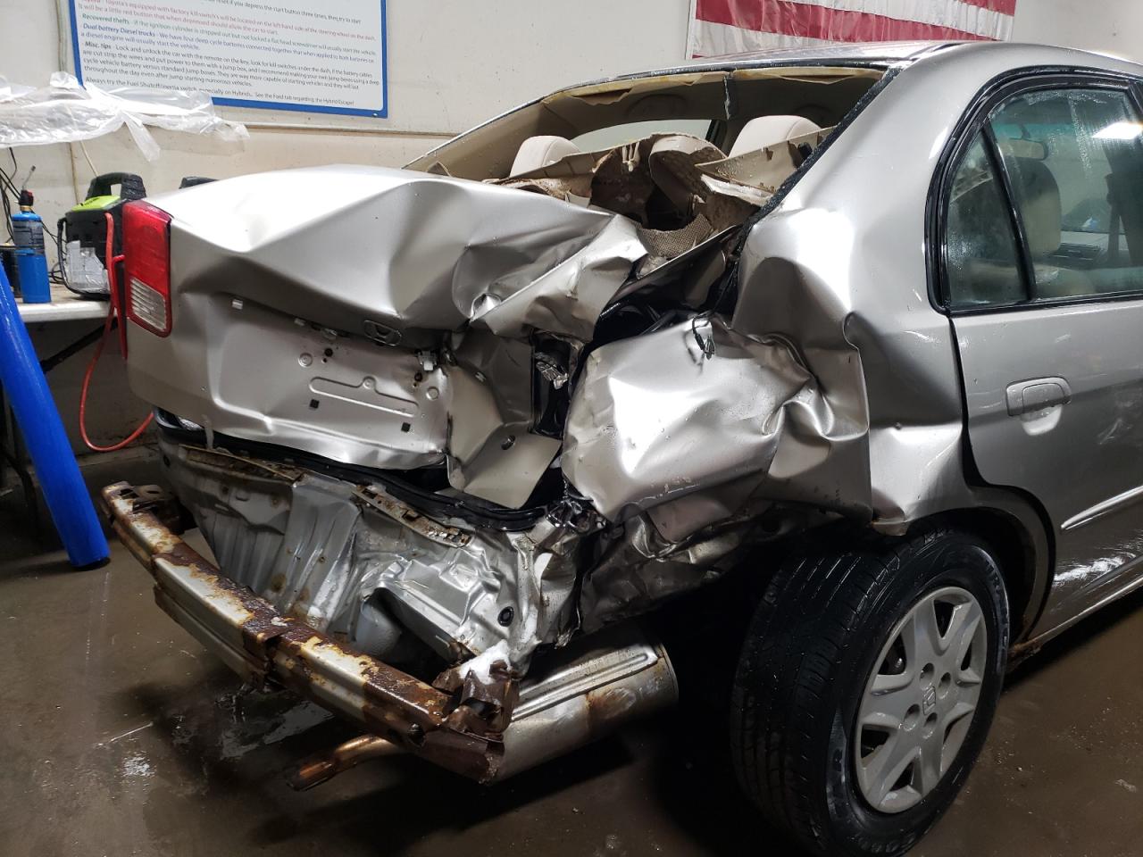 Photo 9 from auction – 2003 HONDA CIVIC LX with VIN JHMES16563S003775