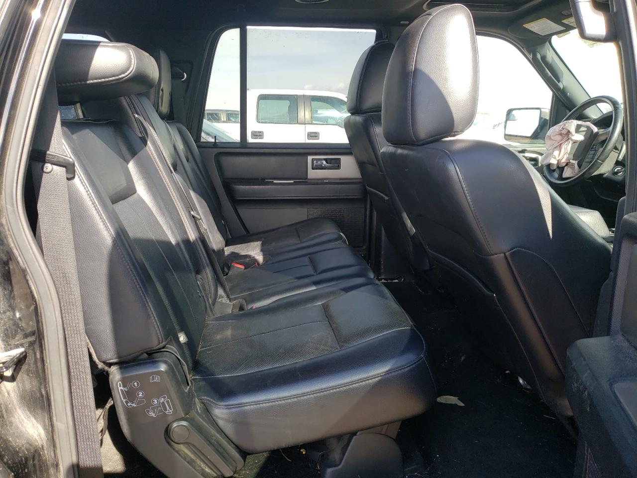 Photo 6 from auction – 2017 FORD EXPEDITION with VIN 1FMJK1JT5HEA58046