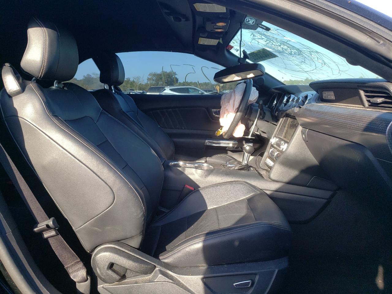 Photo 5 from auction – 2015 FORD MUSTANG with VIN 1FATP8UH3F5390617