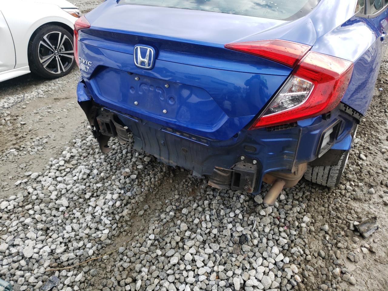 Photo 9 from auction – 2016 HONDA CIVIC LX with VIN 19XFC2F58GE023818