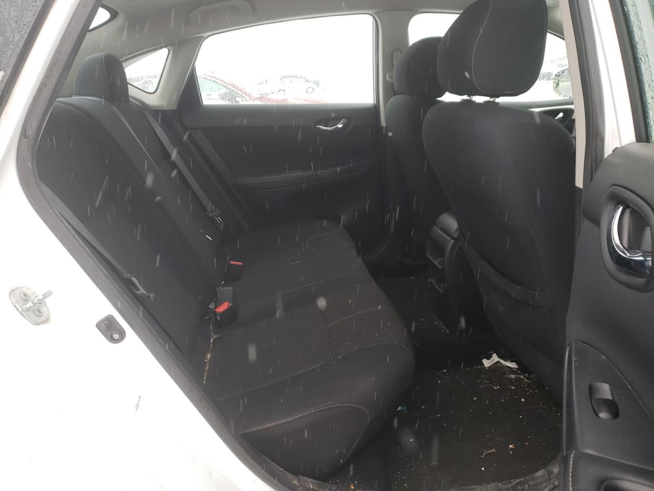 Photo 6 from auction – 2016 NISSAN SENTRA S with VIN 3N1AB7AP1GY242348