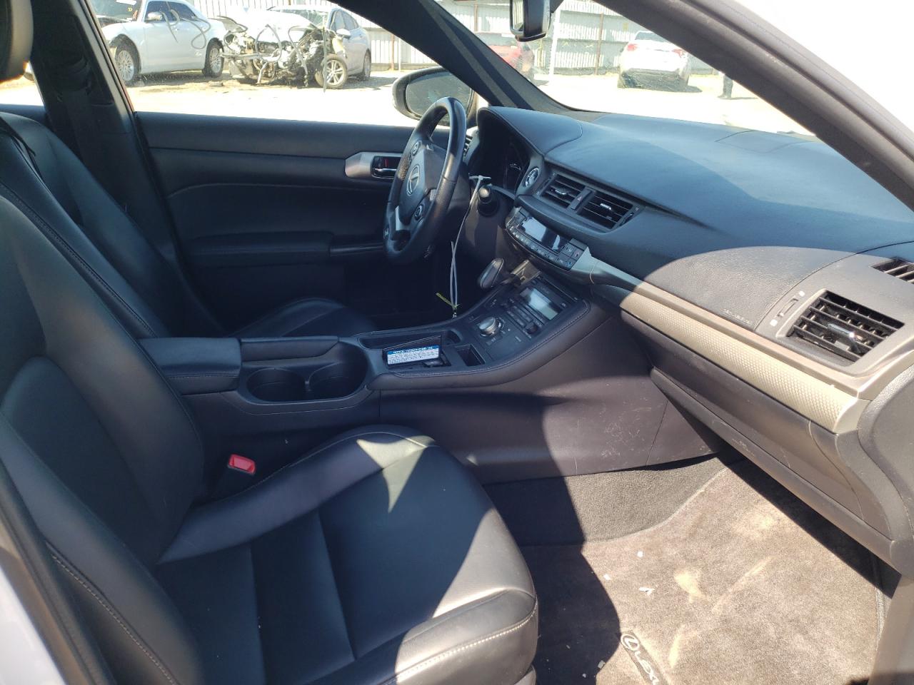 Photo 5 from auction – 2015 LEXUS CT 200 with VIN JTHKD5BH6F2249072