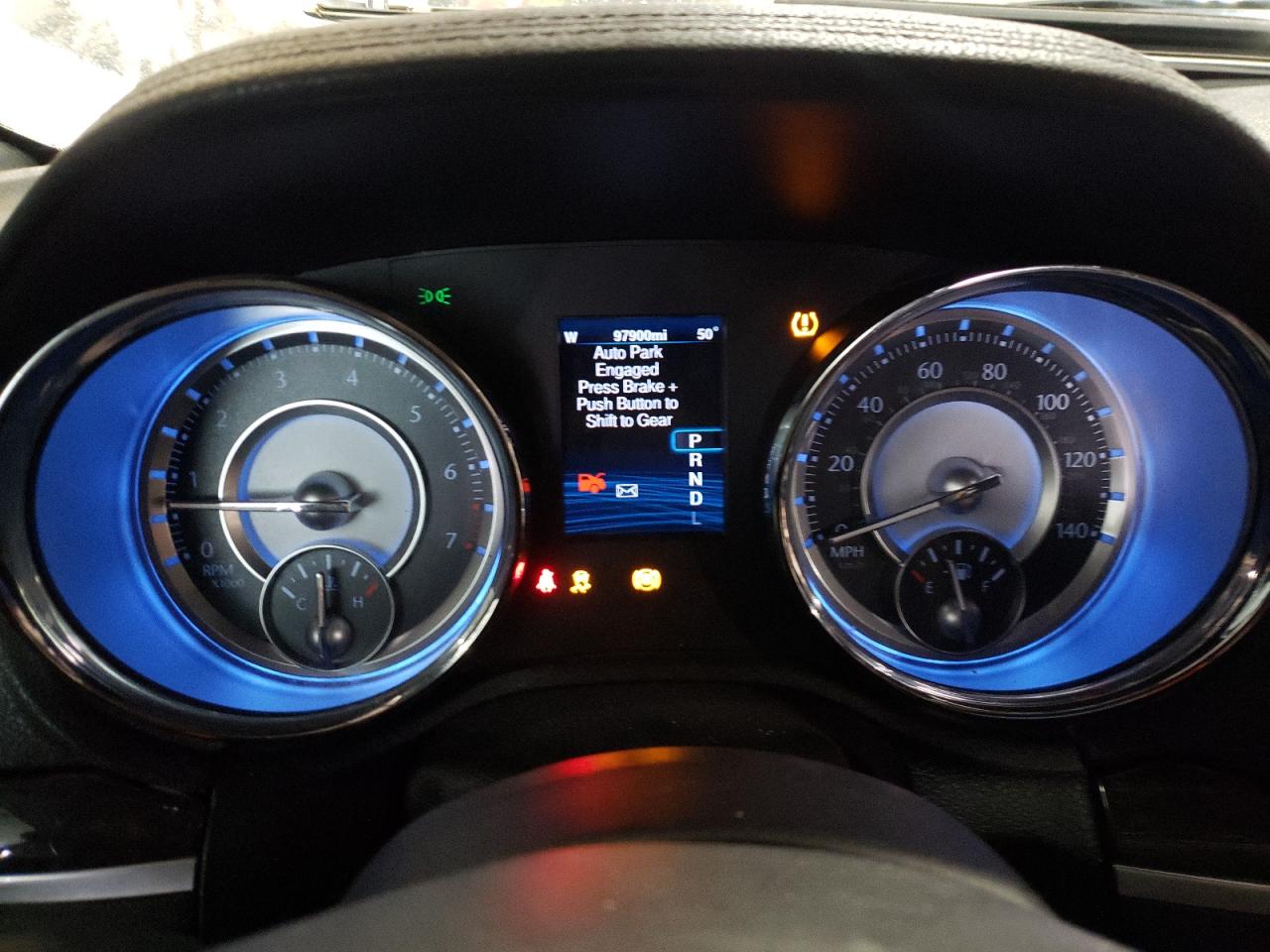 Photo 8 from auction – 2014 CHRYSLER 300C with VIN 2C3CCAEG5EH286421