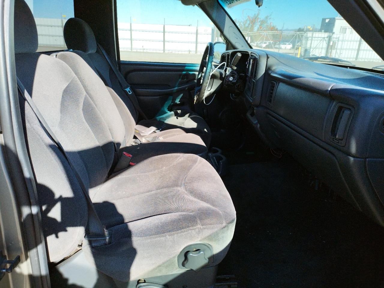 Photo 5 from auction – 2002 GMC NEW SIERRA with VIN 1GTEC14W82Z215996