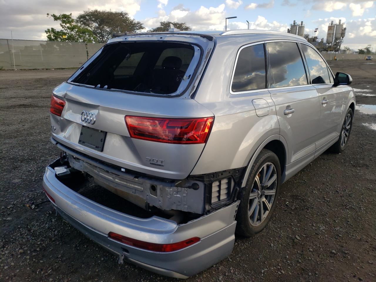 Photo 4 from auction – 2017 AUDI Q7 PREMIUM with VIN WA1LAAF73HD018379