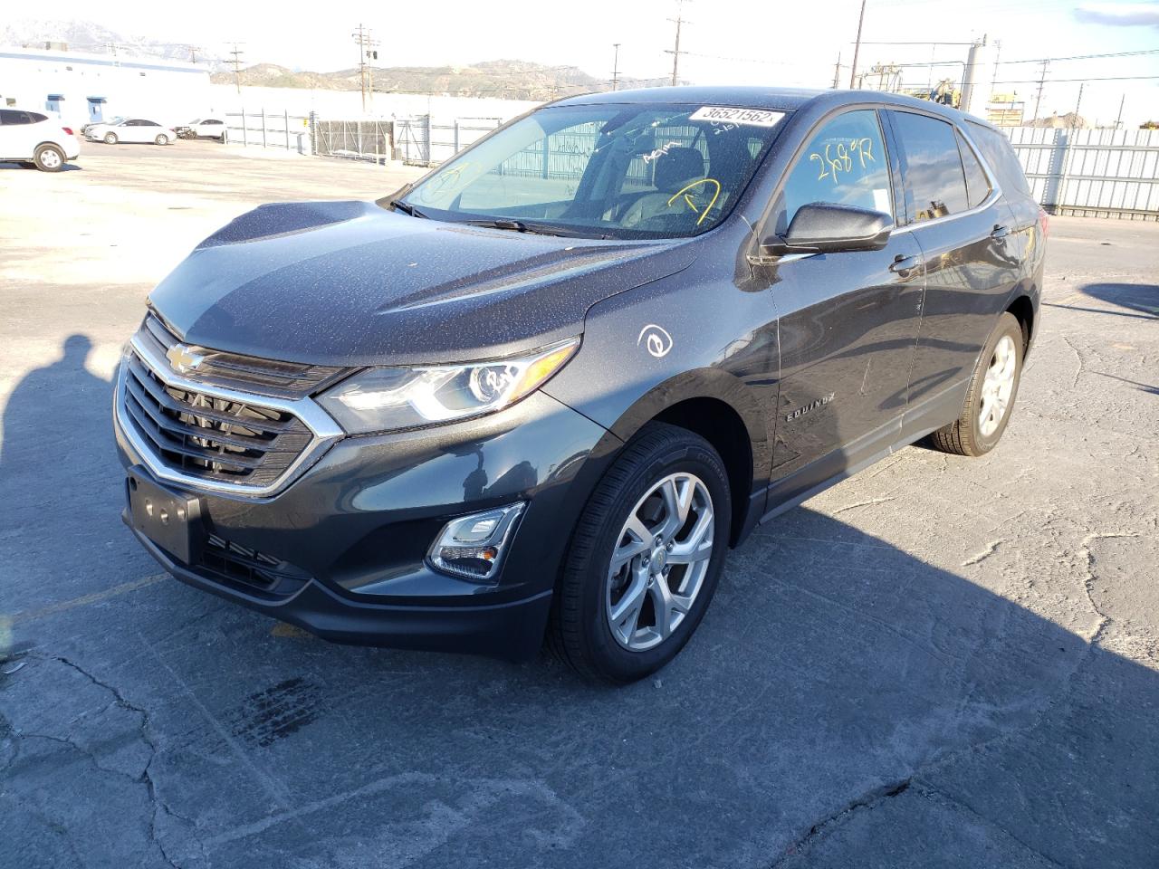 Photo 2 from auction – 2018 CHEVROLET EQUINOX LT with VIN 2GNAXKEX7J6204697