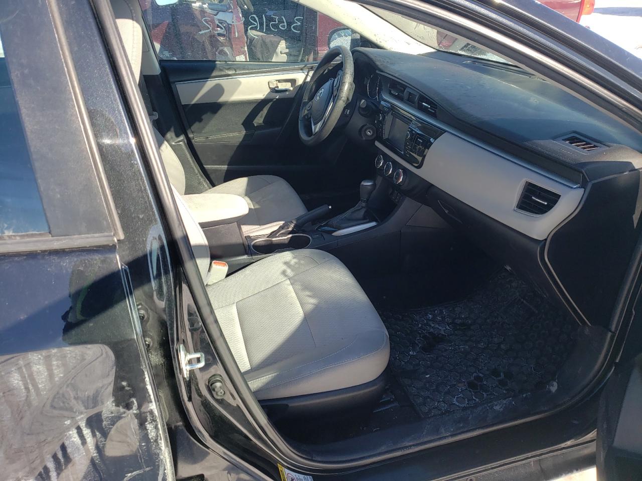 Photo 5 from auction – 2014 TOYOTA COROLLA L with VIN 2T1BURHE4EC199651
