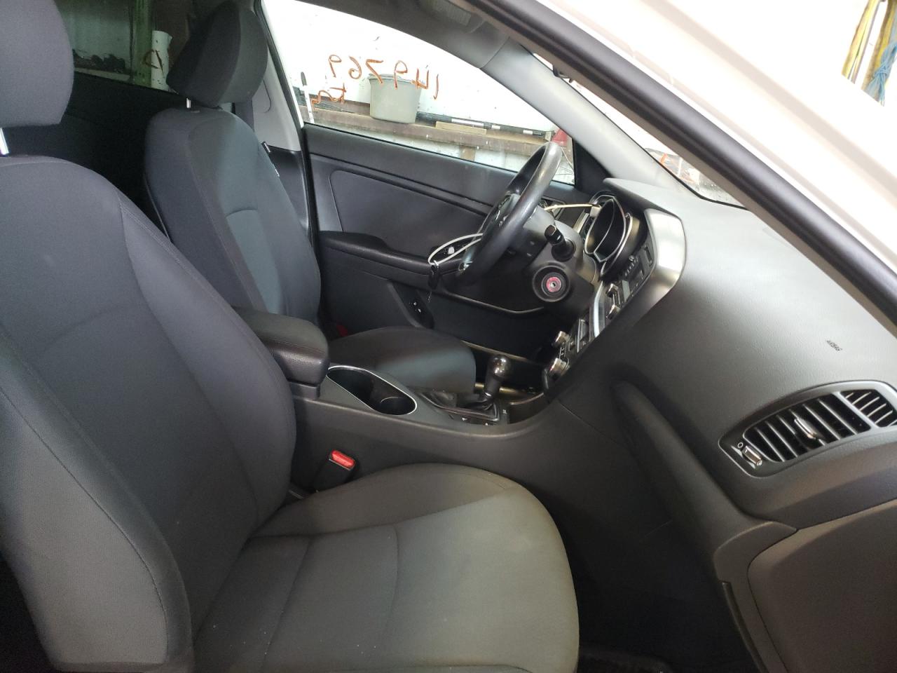 Photo 5 from auction – 2015 KIA OPTIMA LX with VIN KNAGM4A70F5624959