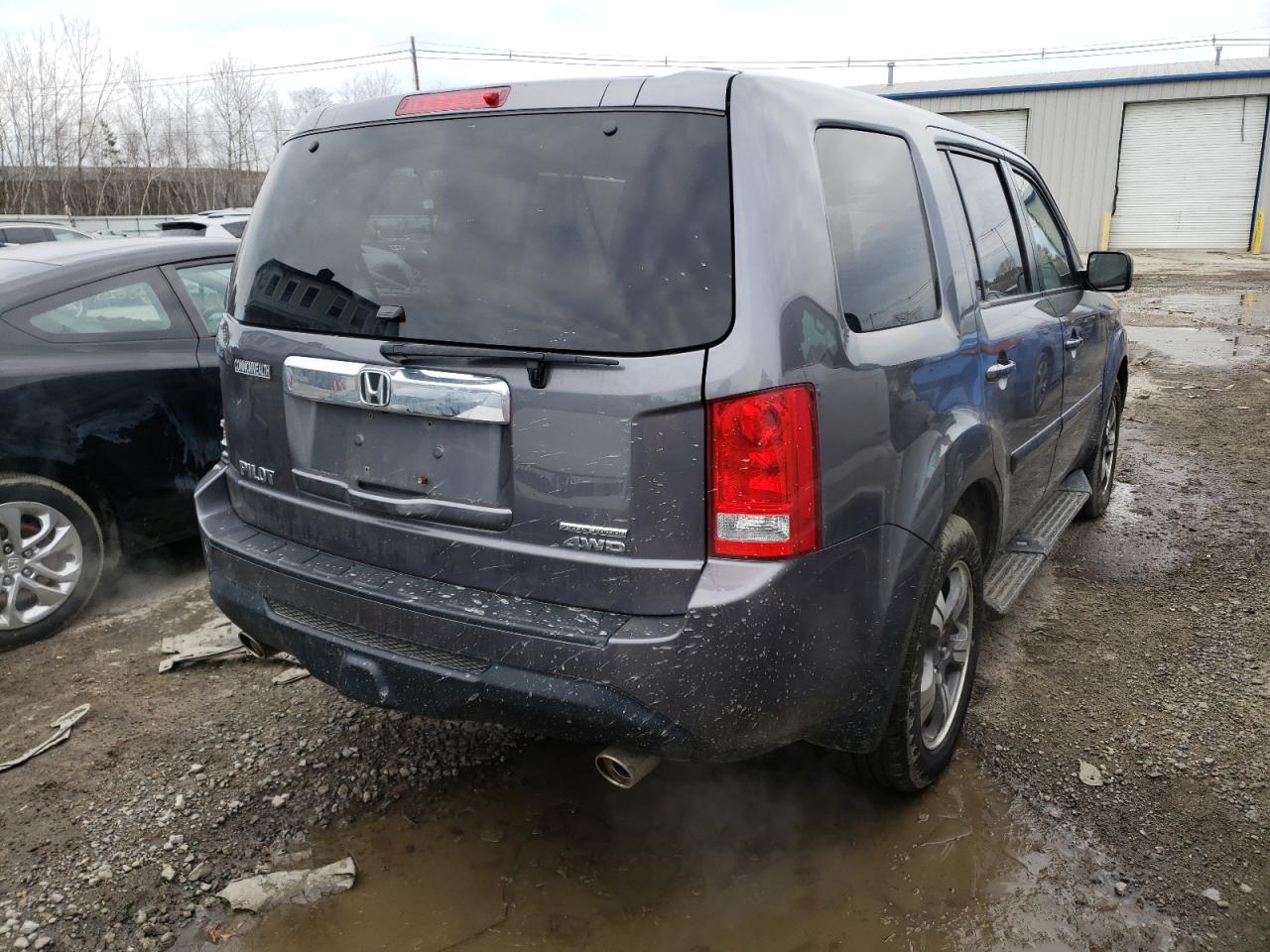 Photo 4 from auction – 2015 HONDA PILOT SE with VIN 5FNYF4H32FB076434