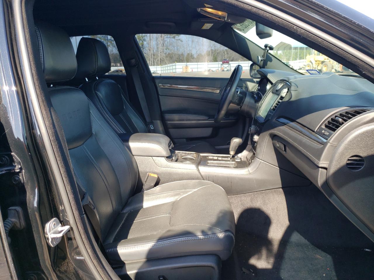 Photo 5 from auction – 2013 CHRYSLER 300C VARVA with VIN 2C3CCADTXDH691865