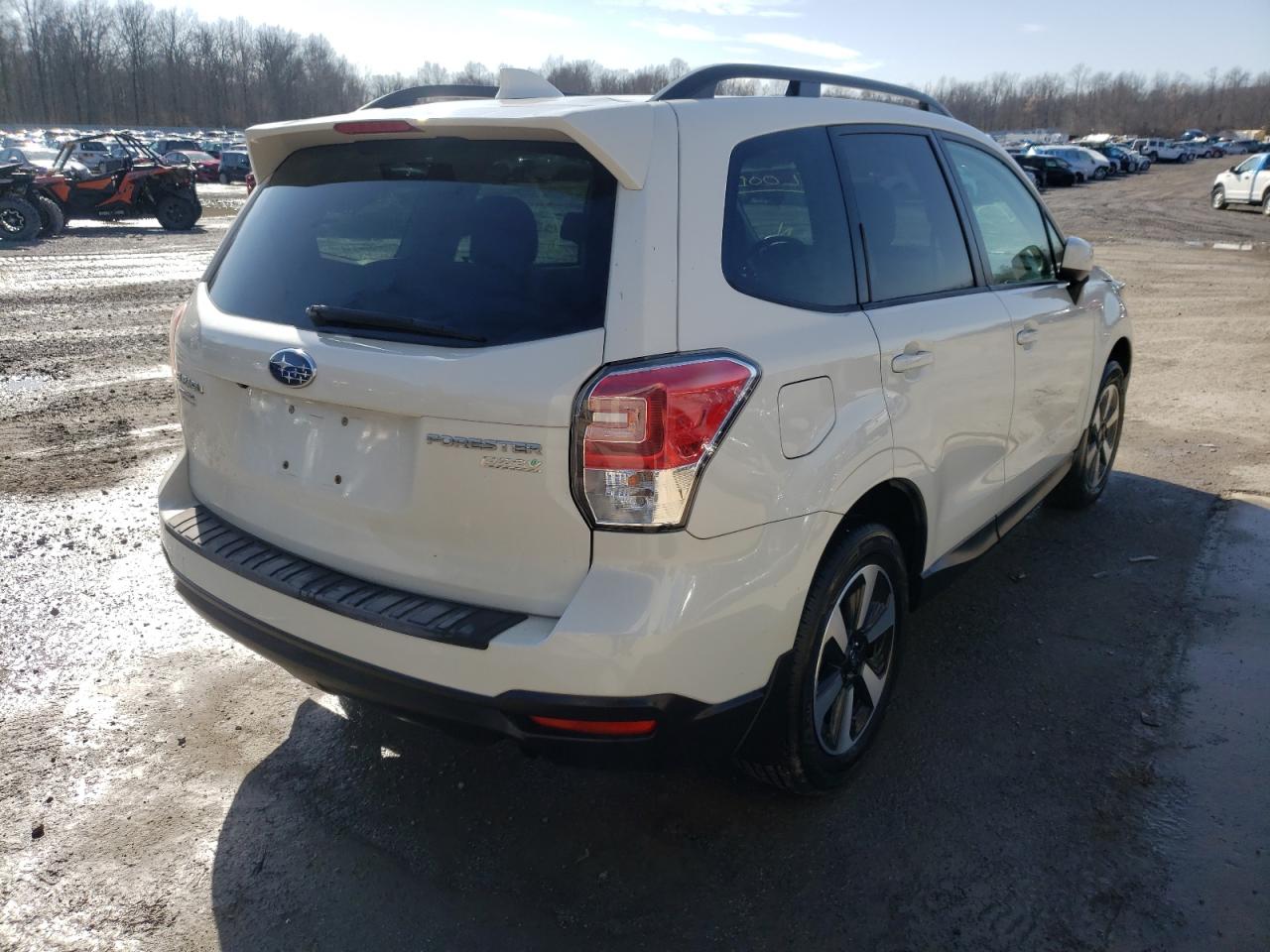 Photo 4 from auction – 2017 SUBARU FORESTER 2 with VIN JF2SJAGC0HH580313
