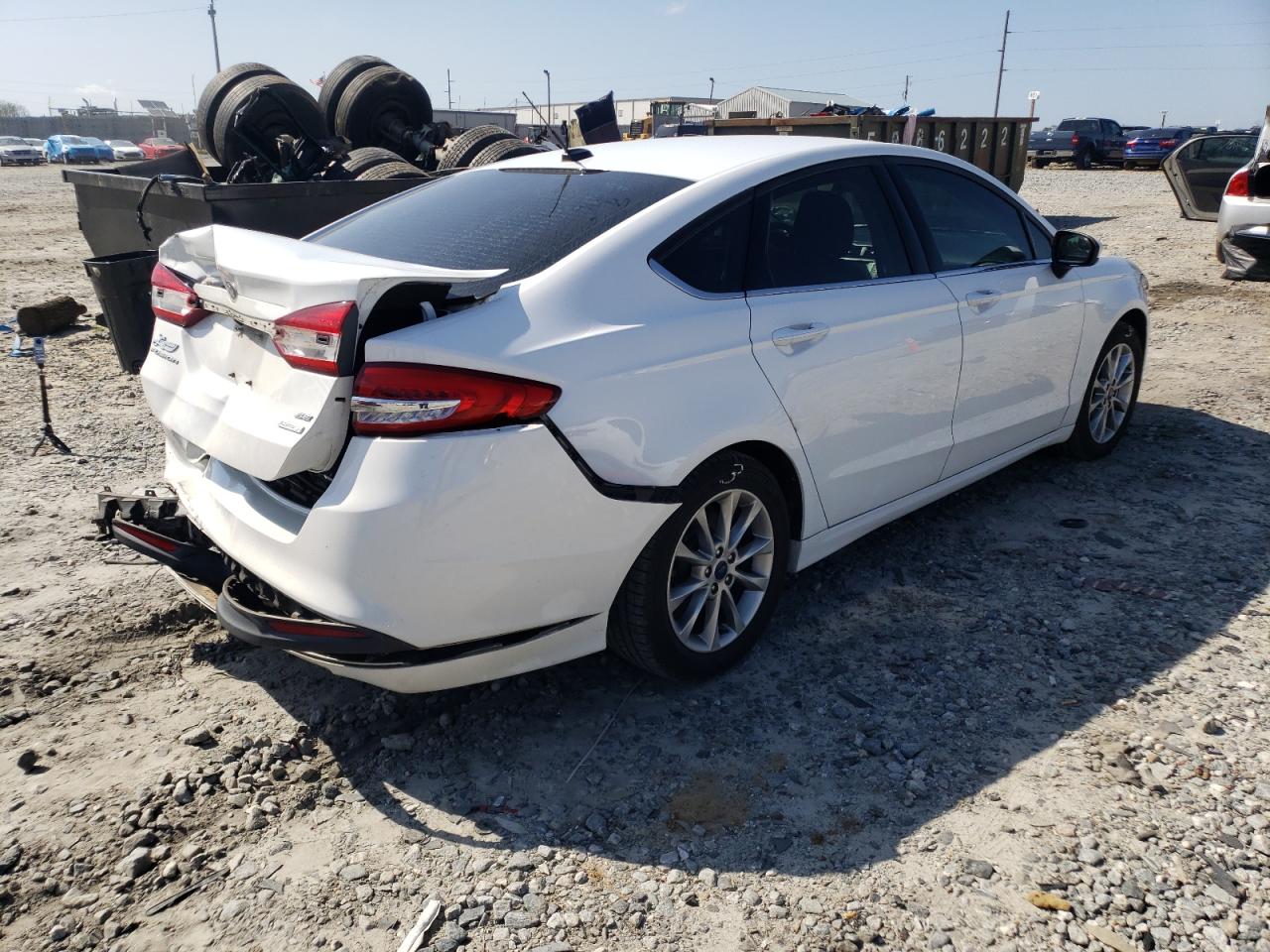 Photo 4 from auction – 2017 FORD FUSION with VIN 3FA6P0HD7HR289716