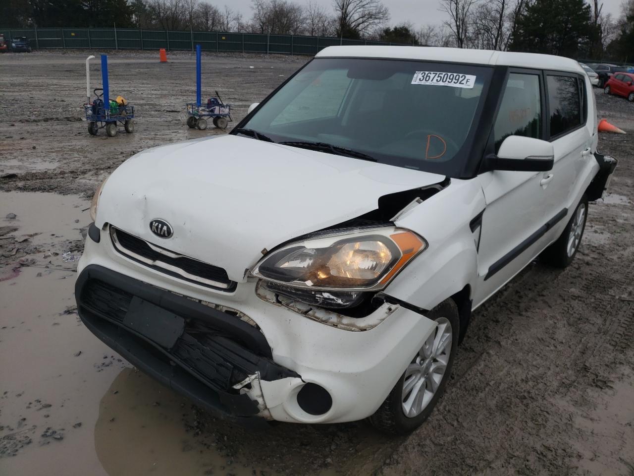 Photo 2 from auction – 2013 KIA SOUL + with VIN KNDJT2A6XD7559854