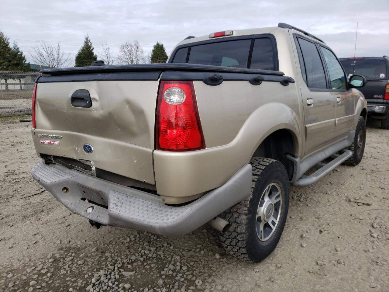 Photo 4 from auction – 2001 FORD EXPLORER S with VIN 1FMZU77E91UC27702