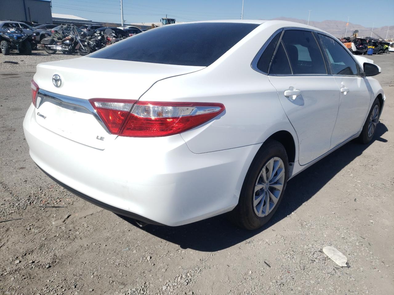 Photo 4 from auction – 2017 TOYOTA CAMRY LE with VIN 4T1BF1FK8HU393655
