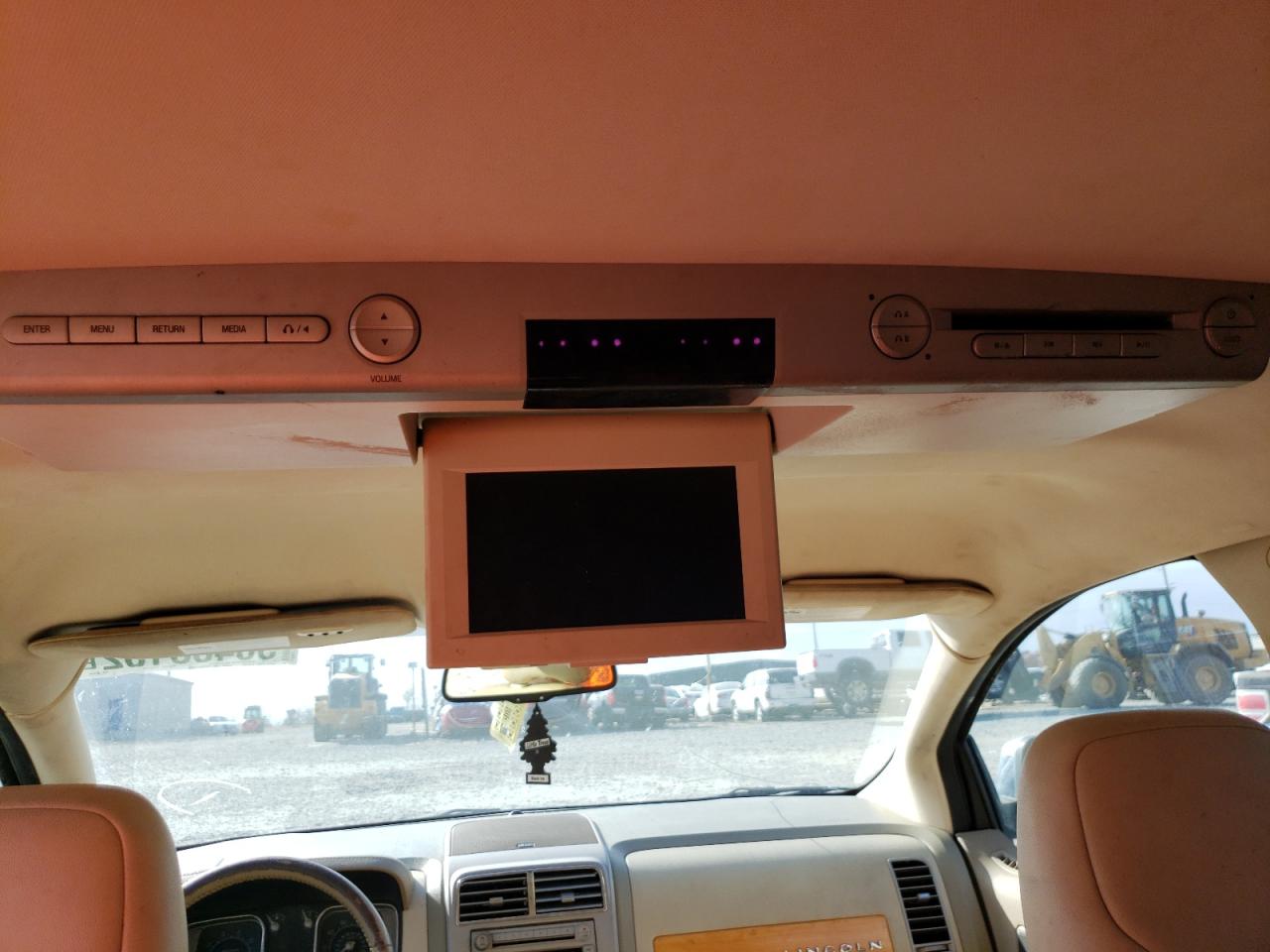 Photo 10 from auction – 2007 LINCOLN MKX with VIN 2LMDU88C47BJ03336