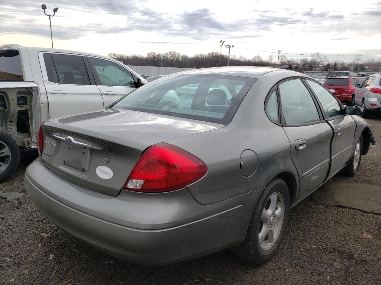 Photo 4 from auction – 2002 FORD TAURUS SE with VIN 1FAFP53U32G178096