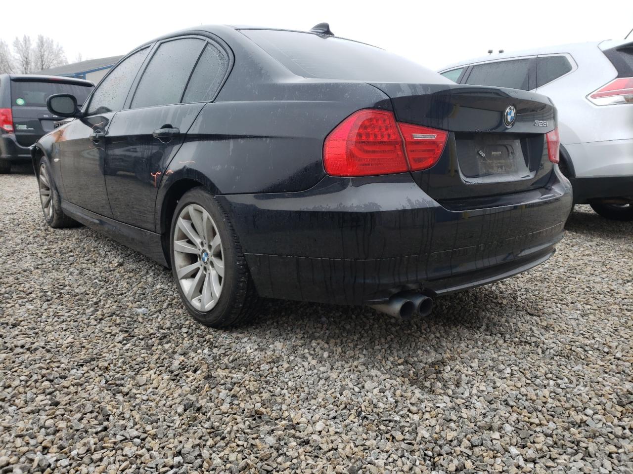 Photo 3 from auction – 2011 BMW 328 I with VIN WBAPH7C58BE851652