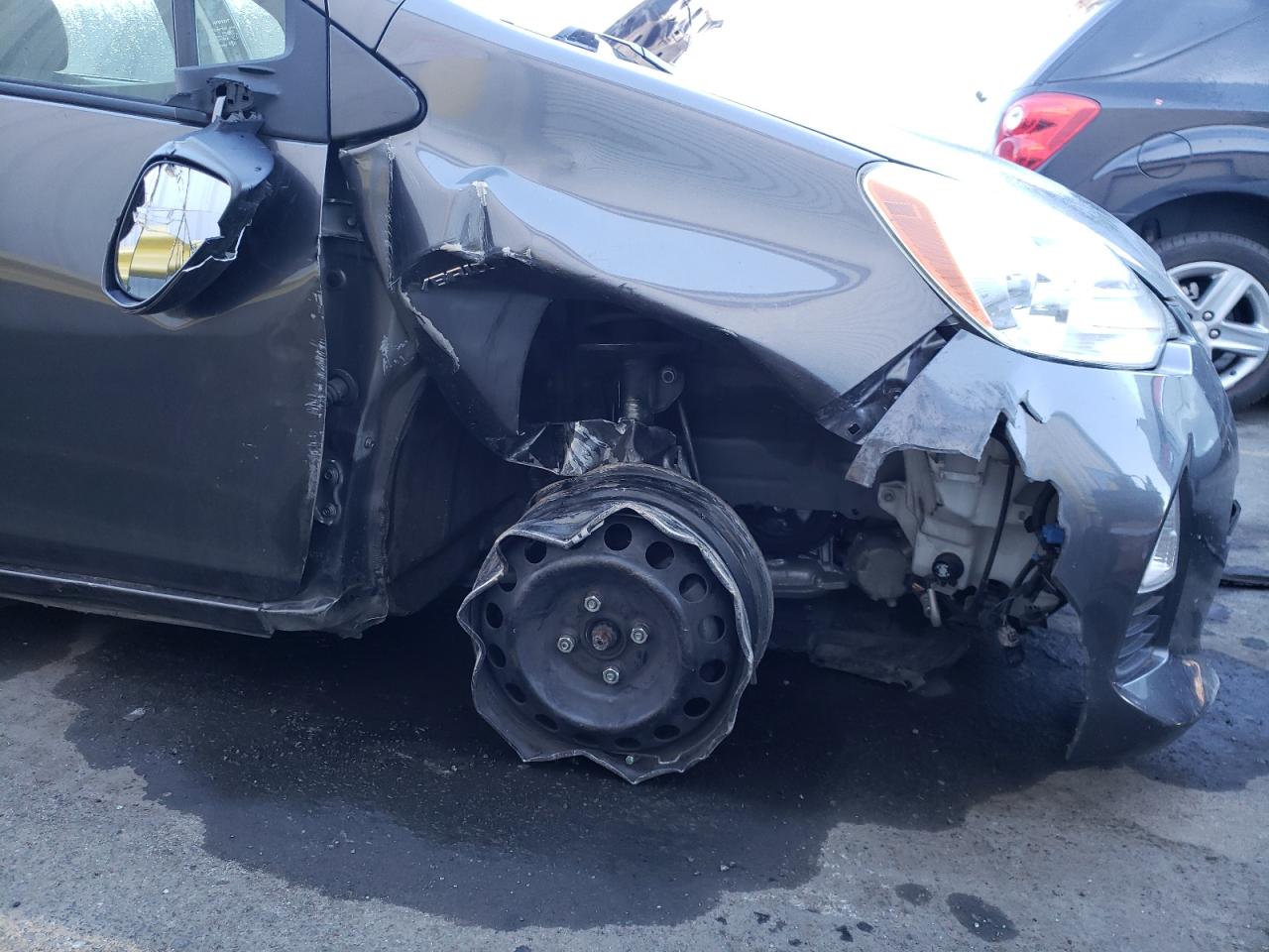 Photo 9 from auction – 2013 TOYOTA PRIUS C with VIN JTDKDTB37D1052912