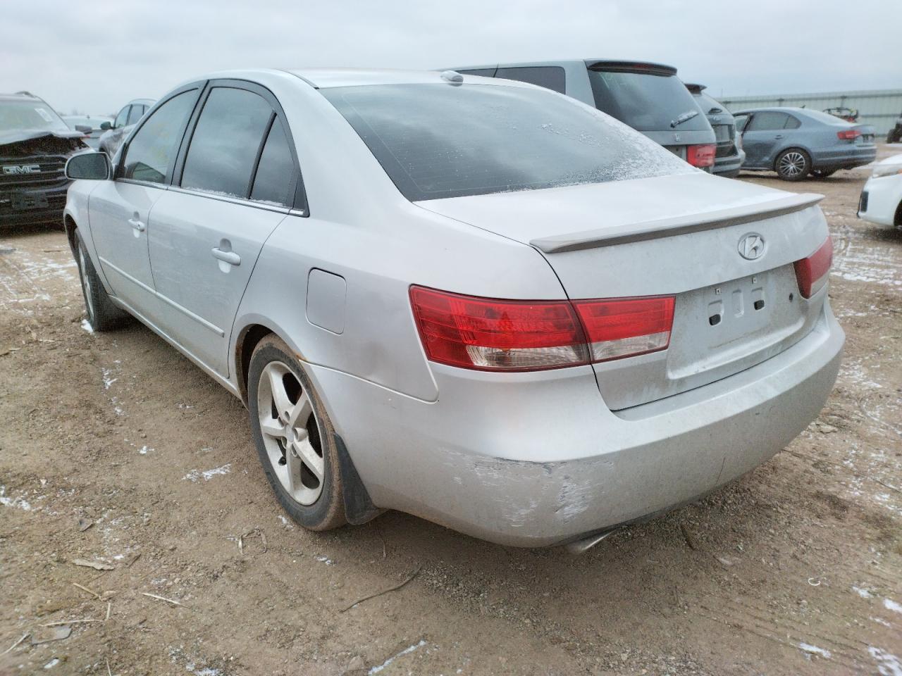 Photo 3 from auction – 2008 HYUNDAI SONATA SE with VIN 5NPEU46F68H363057