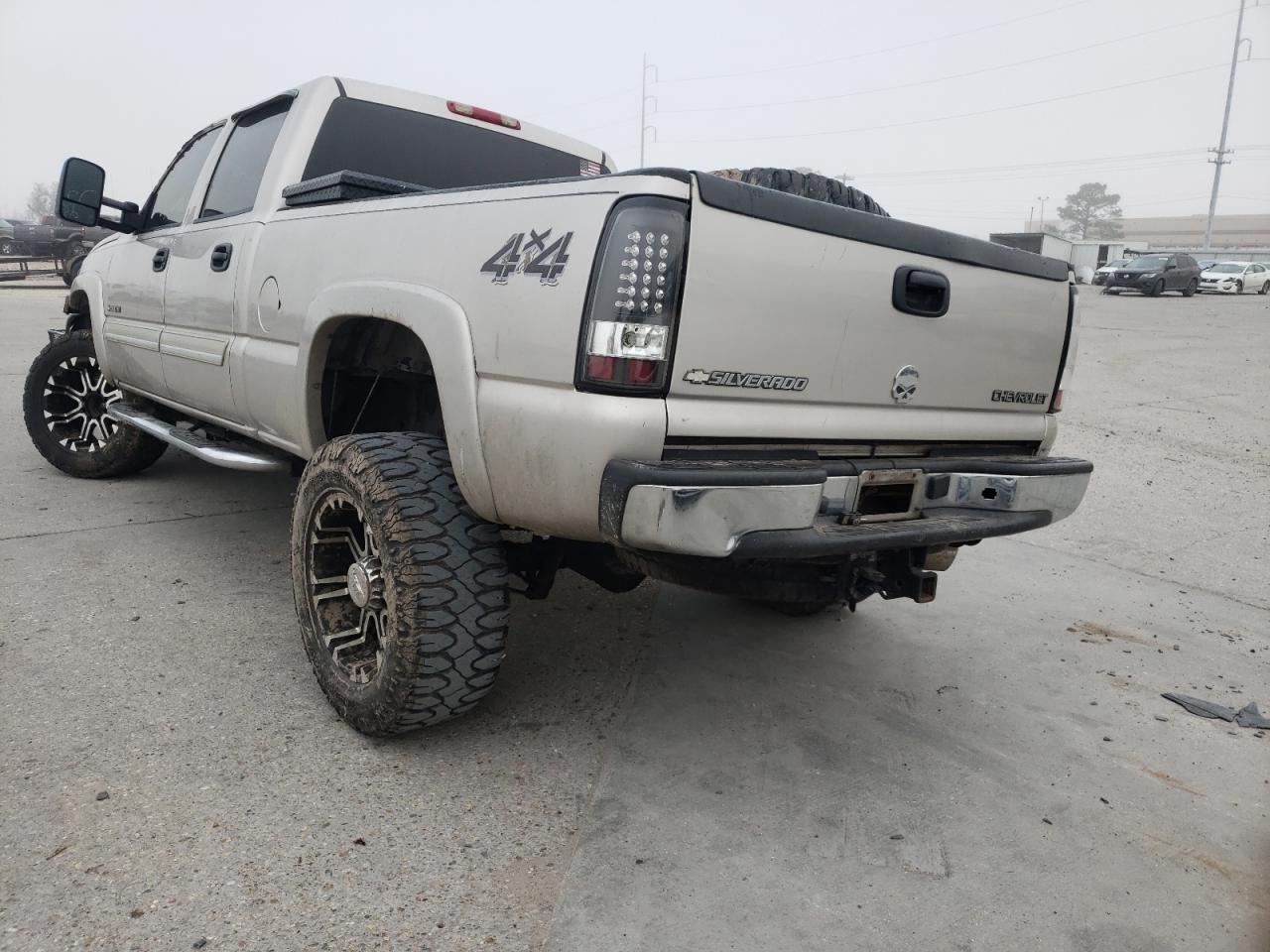 Photo 3 from auction – 2005 CHEVROLET SILVERADO with VIN 1GCHK23U85F879789