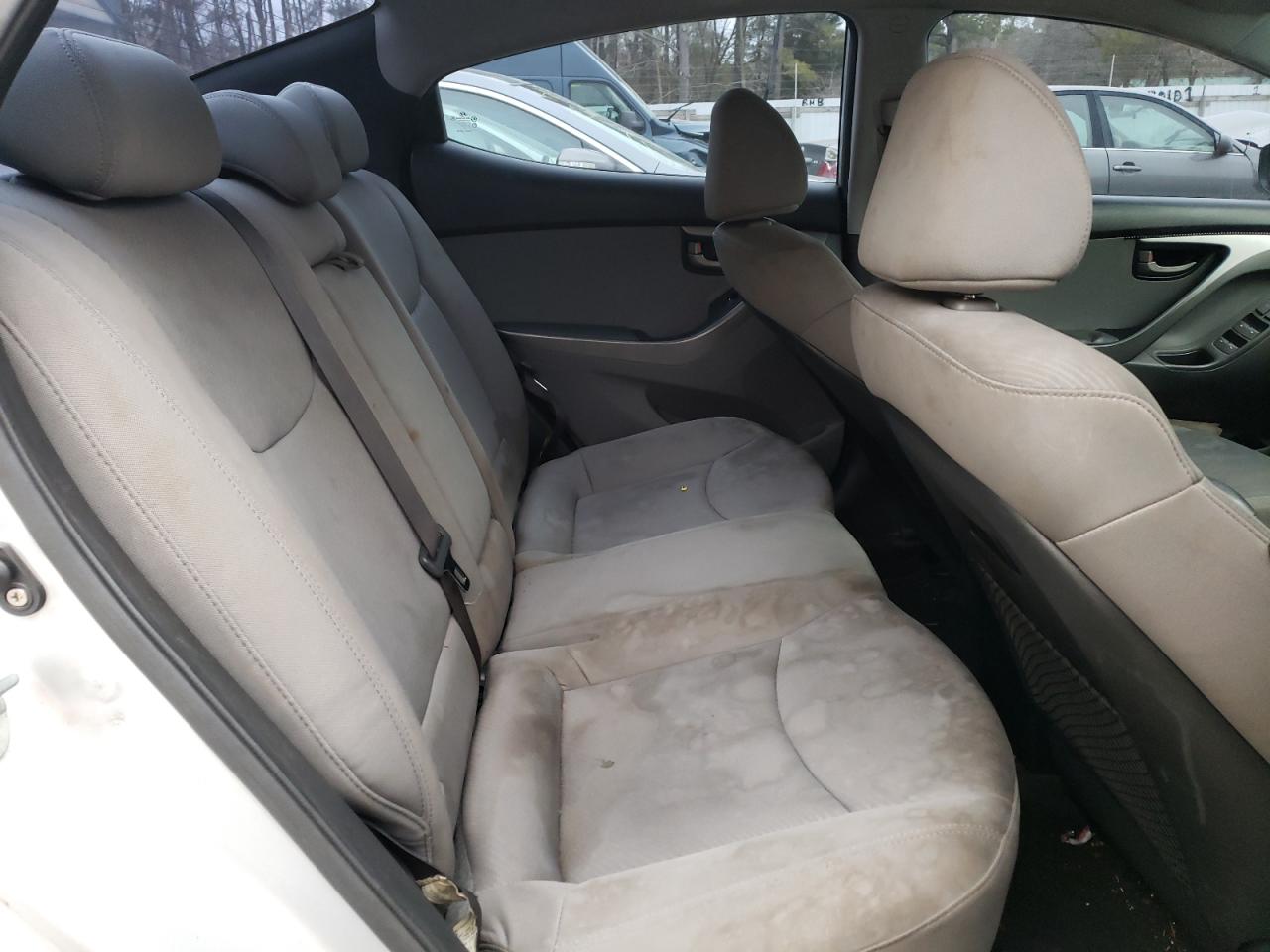 Photo 6 from auction – 2012 HYUNDAI ELANTRA GL with VIN KMHDH4AE7CU321828
