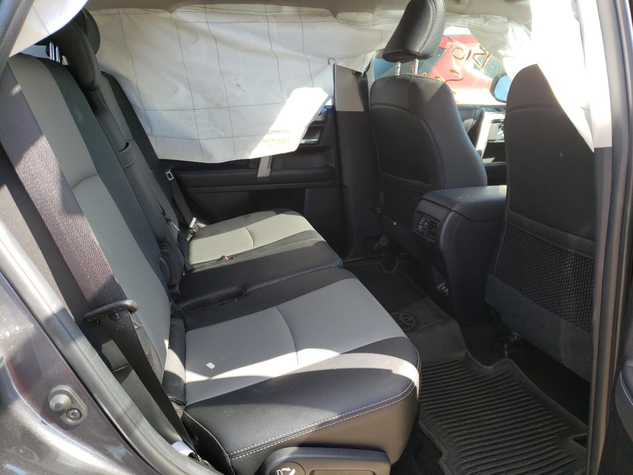 Photo 6 from auction – 2022 TOYOTA 4RUNNER SR with VIN JTEFU5JR9N5259486