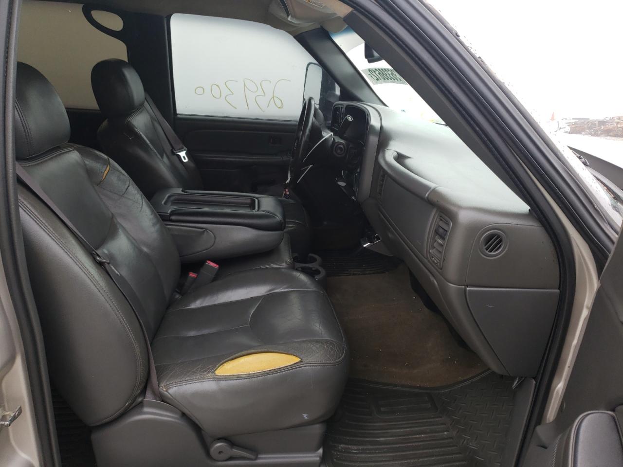Photo 5 from auction – 2005 CHEVROLET SILVERADO with VIN 1GCHK23U85F879789