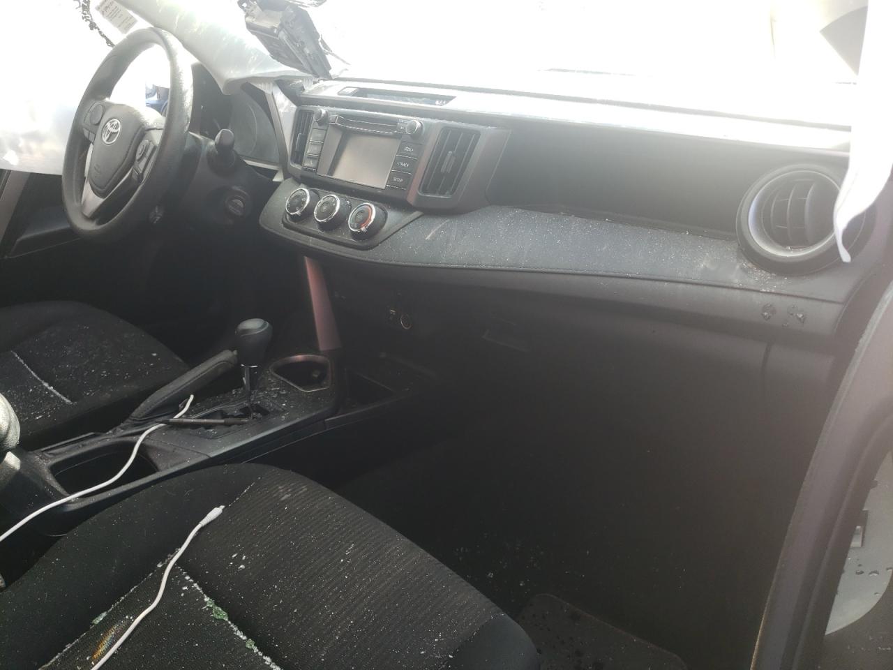 Photo 9 from auction – 2017 TOYOTA RAV4 LE with VIN JTMBFREV2HJ163870