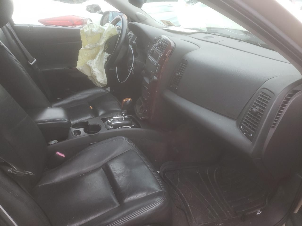 Photo 5 from auction – 2006 CADILLAC CTS with VIN 1G6DM57T560111318