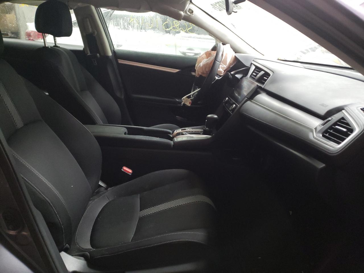 Photo 5 from auction – 2018 HONDA CIVIC EX with VIN 19XFC2F75JE025566