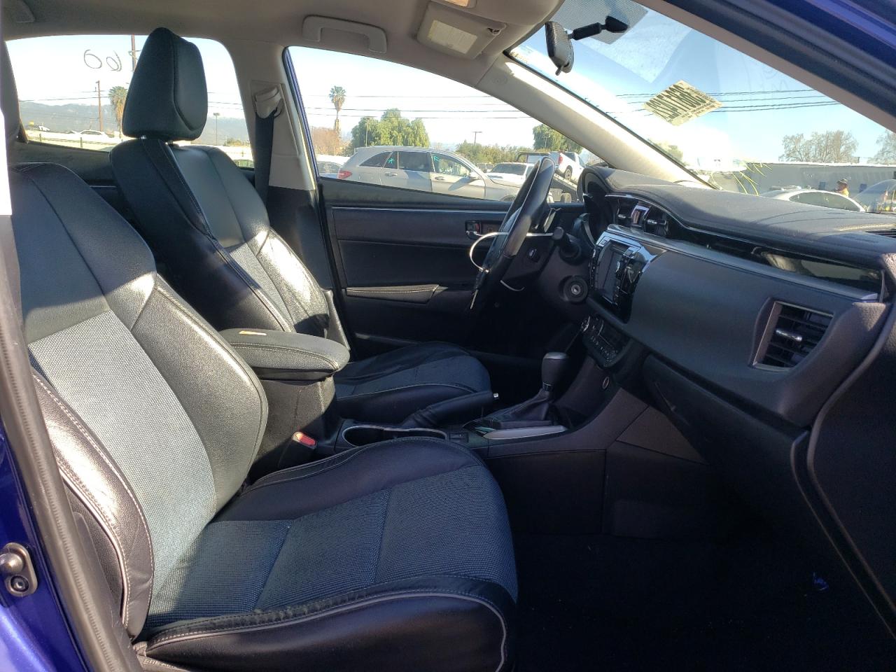 Photo 5 from auction – 2014 TOYOTA COROLLA L with VIN 5YFBURHE3EP000928